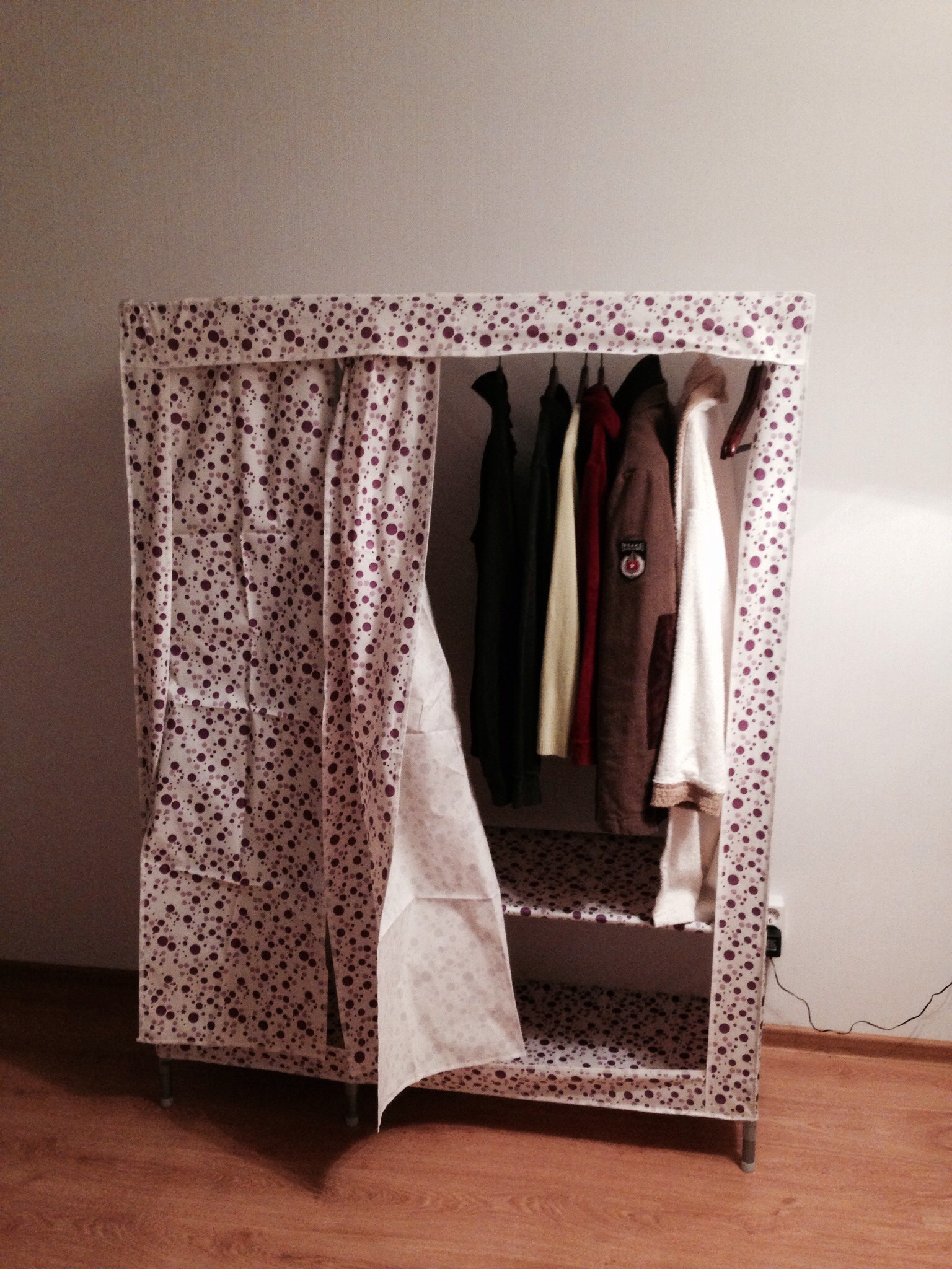 Сборный шкаф для одежды из ткани